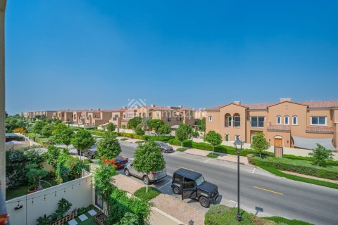 Müüa villa asukohaga Dubai Land, Dubai, AÜE: 4 magamistoaga, 227 m² Nr 705238 - pilt 9