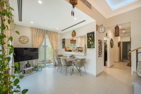 Müüa villa asukohaga Dubai Land, Dubai, AÜE: 4 magamistoaga, 227 m² Nr 705238 - pilt 10