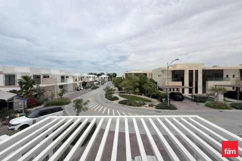 Villa en alquiler en Dubai, EAU 4 dormitorios, 331.9 m2 № 701403 - foto 7