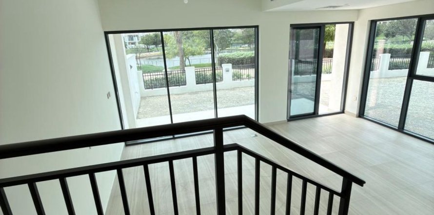 Vila u gradu Dubai, UAE 4 spavaće sobe, 331.9 m2 Br. 701403