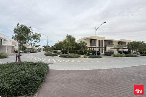 Villa en alquiler en Dubai, EAU 4 dormitorios, 331.9 m2 № 701403 - foto 9
