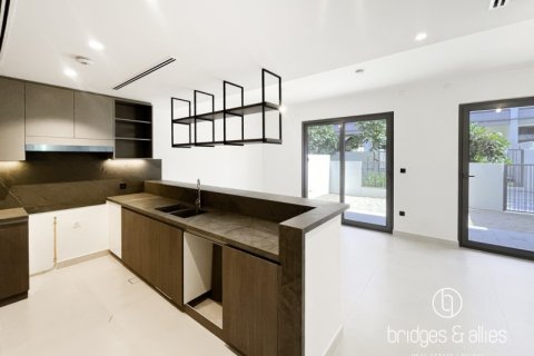 Vila v Tilal Al Ghaf, Dubai, SAE 3 spálne, 140 m2 č. 678778 - Fotografia 1