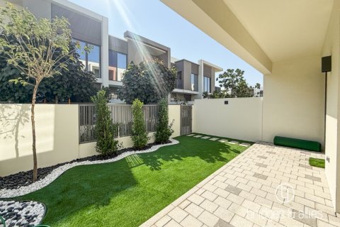 Vila v Tilal Al Ghaf, Dubai, SAE 3 spálne, 144 m2 č. 678777 - Fotografia 10