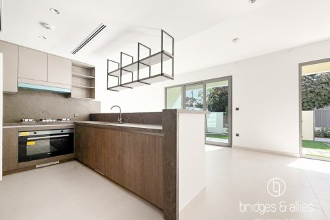 Vila v Tilal Al Ghaf, Dubai, SAE 3 spálne, 144 m2 č. 678777 - Fotografia 2