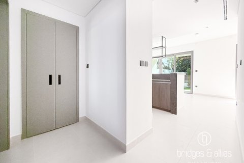 Vila v Tilal Al Ghaf, Dubai, SAE 3 spálne, 144 m2 č. 678777 - Fotografia 4