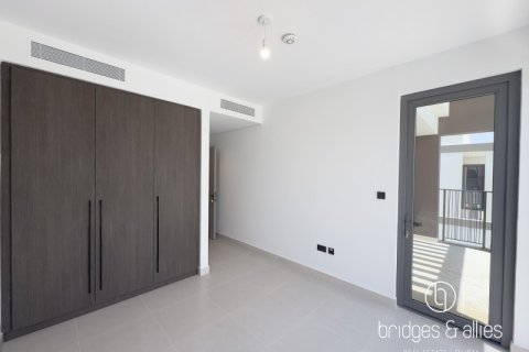 Vila v Tilal Al Ghaf, Dubai, SAE 4 spálne, 227 m2 č. 678780 - Fotografia 9