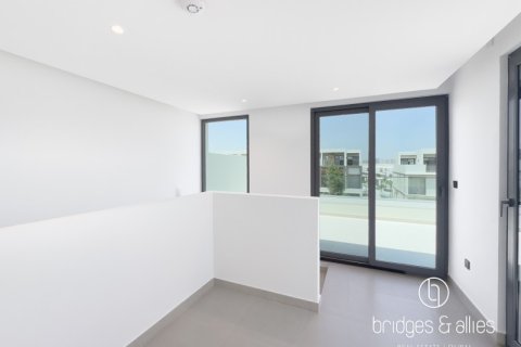 Vila v Tilal Al Ghaf, Dubai, SAE 4 spálne, 227 m2 č. 678780 - Fotografia 8