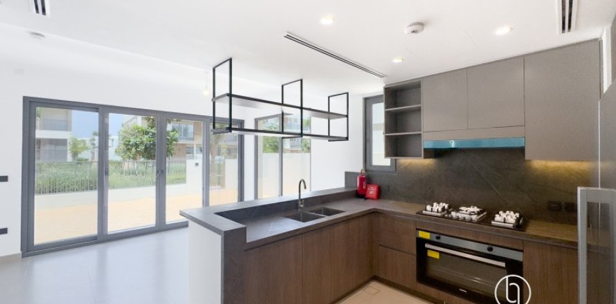 Vila v Tilal Al Ghaf, Dubai, SAE 4 spálne, 227 m2 č. 678780