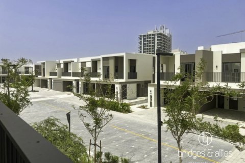 Vila v Tilal Al Ghaf, Dubai, SAE 4 spálne, 144 m2 č. 678781 - Fotografia 17