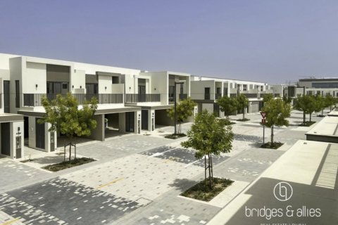 Vila v Tilal Al Ghaf, Dubai, SAE 4 spálne, 144 m2 č. 678781 - Fotografia 25