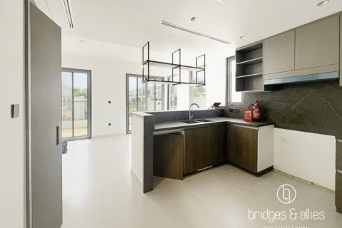 Vila v Tilal Al Ghaf, Dubai, SAE 4 spálne, 144 m2 č. 678781 - Fotografia 4