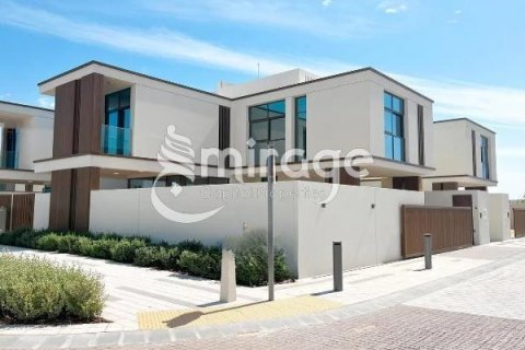 Müüa ridamaja asukohaga Abu Dhabi, AÜE: 3 magamistoaga, 381.8 m² Nr 574368 - pilt 1