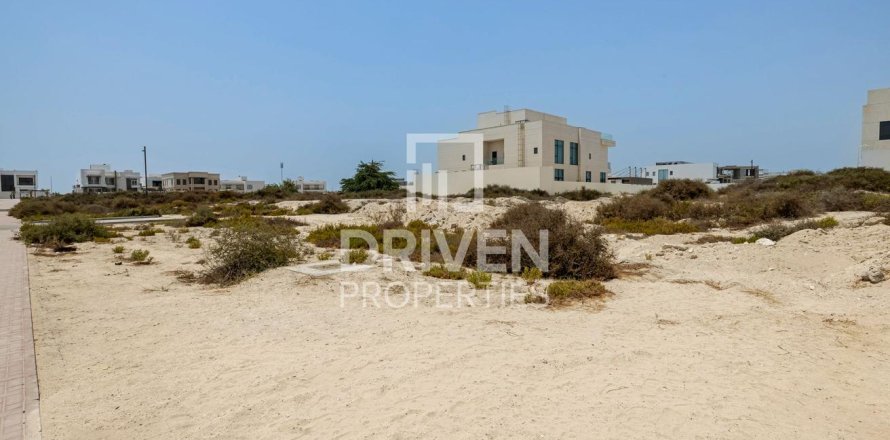 Föld itt: Deira, Dubai, EAE, 1380 m², azonosító: 654694