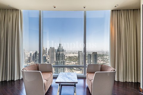 Huoneisto Burj Khalifa, Dubai, Arabiemiraatit 2 makuuhuonetta, 177.35182700 m2 № 694936 - kuva 9
