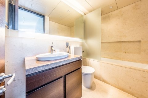 Apartmen di Burj Khalifa, Dubai, UAE 2 bilik tidur, 177.35182700 meter persegi № 694936 - foto 11
