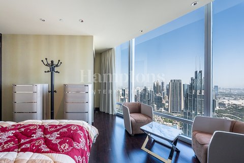 Huoneisto Burj Khalifa, Dubai, Arabiemiraatit 2 makuuhuonetta, 177.35182700 m2 № 694936 - kuva 12