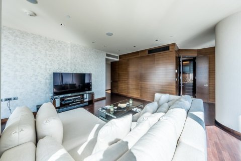 Apartmen di Burj Khalifa, Dubai, UAE 2 bilik tidur, 177.35182700 meter persegi № 694936 - foto 23