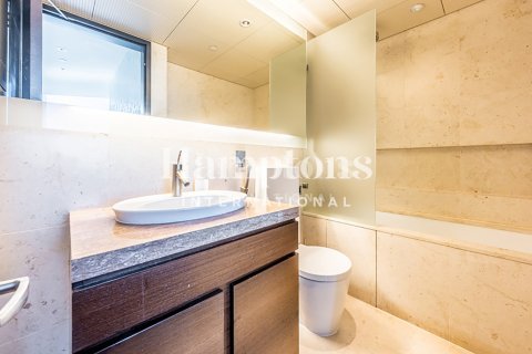 Huoneisto Burj Khalifa, Dubai, Arabiemiraatit 2 makuuhuonetta, 177.35182700 m2 № 694936 - kuva 14