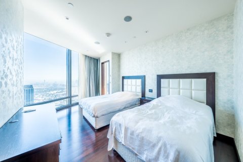 Apartmen di Burj Khalifa, Dubai, UAE 2 bilik tidur, 177.35182700 meter persegi № 694936 - foto 21