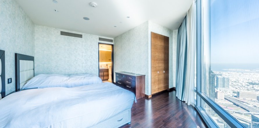 Apartmen di Burj Khalifa, Dubai, UAE 2 bilik tidur, 177.352 meter persegi № 694936