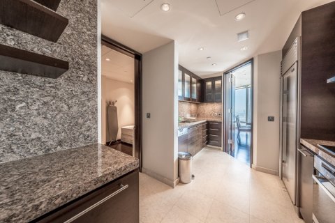 Apartmen di Burj Khalifa, Dubai, UAE 2 bilik tidur, 177.35182700 meter persegi № 694936 - foto 6