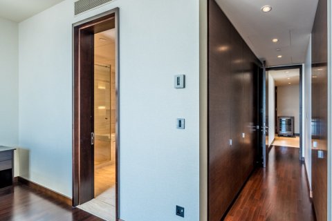 Apartmen di Burj Khalifa, Dubai, UAE 2 bilik tidur, 177.35182700 meter persegi № 694936 - foto 19