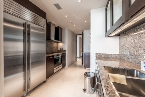 Apartmen di Burj Khalifa, Dubai, UAE 2 bilik tidur, 177.35182700 meter persegi № 694936 - foto 8