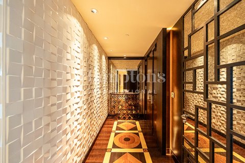 Huoneisto Burj Khalifa, Dubai, Arabiemiraatit 2 makuuhuonetta, 177.35182700 m2 № 694936 - kuva 29