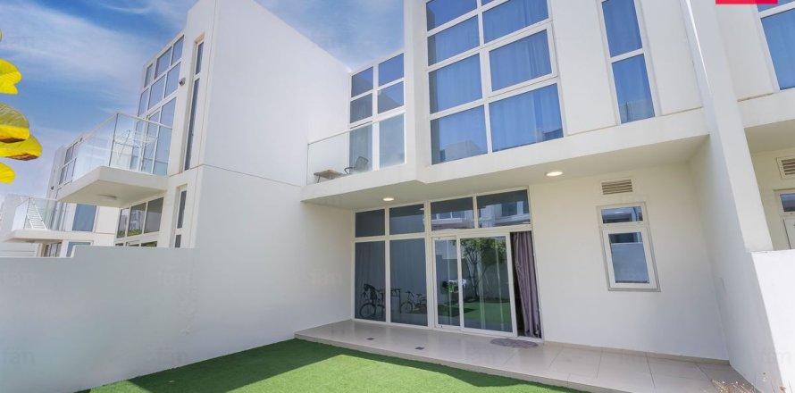 Városi lakóépület itt: Dubai, EAE, 4 hálószoba, 230.2 m², azonosító: 719069