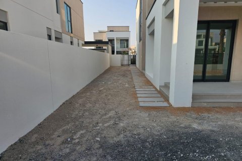 Vila u gradu Arabian Ranches 3, Dubai, UAE 4 spavaće sobe, 459 m2 Br. 705190 - Slika 1