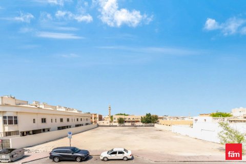 Villa in Deira, Dubai, UAE 3 bedrooms, 187.3 sq.m. № 647883 - photo 2