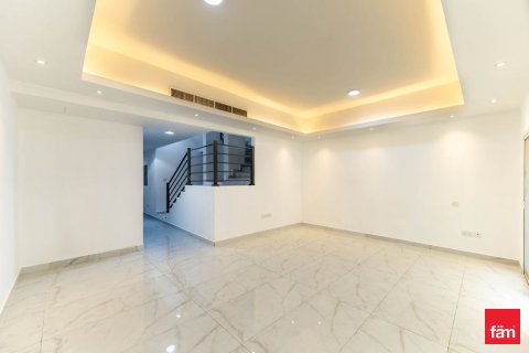 Villa in Deira, Dubai, UAE 3 bedrooms, 187.3 sq.m. № 647883 - photo 6