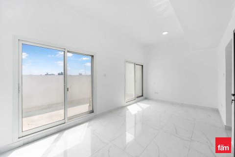 Villa in Deira, Dubai, UAE 3 bedrooms, 187.3 sq.m. № 647883 - photo 12
