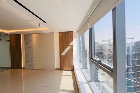 Office in Jumeirah Lake Towers, Dubai, UAE 107 sq.m. № 682412 - photo 10