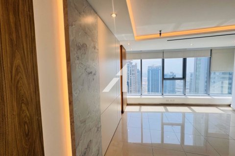 Office in Jumeirah Lake Towers, Dubai, UAE 107 sq.m. № 682412 - photo 12