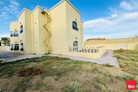 Vila di Dubai, UEA 6 kamar tidur, 1406.2 m2 nomor 682314 - foto 8