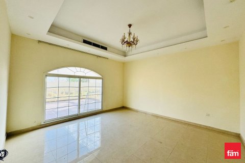 Vila di Dubai, UEA 6 kamar tidur, 1406.2 m2 nomor 682314 - foto 9