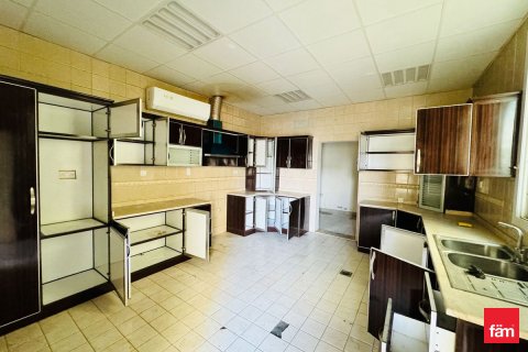 Vila di Dubai, UEA 6 kamar tidur, 1406.2 m2 nomor 682314 - foto 3