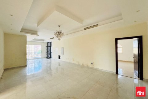 Vila di Dubai, UEA 6 kamar tidur, 1406.2 m2 nomor 682314 - foto 4