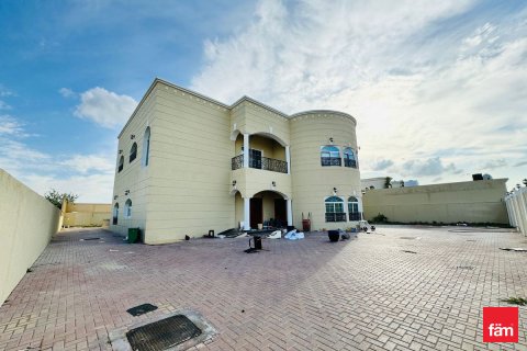 Vila di Dubai, UEA 6 kamar tidur, 1406.2 m2 nomor 682314 - foto 17