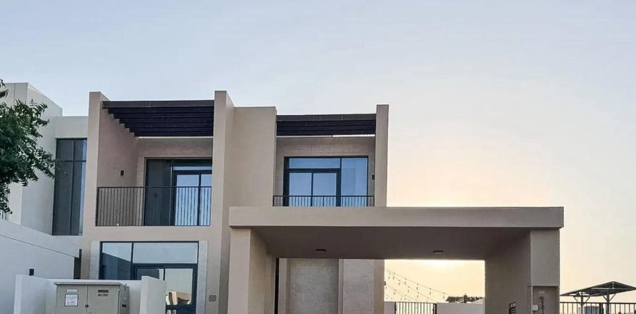 Βίλα σε Dubai, ΗΑΕ 4 υπνοδωμάτια, 26.6 τ.μ. Αρ. 682313