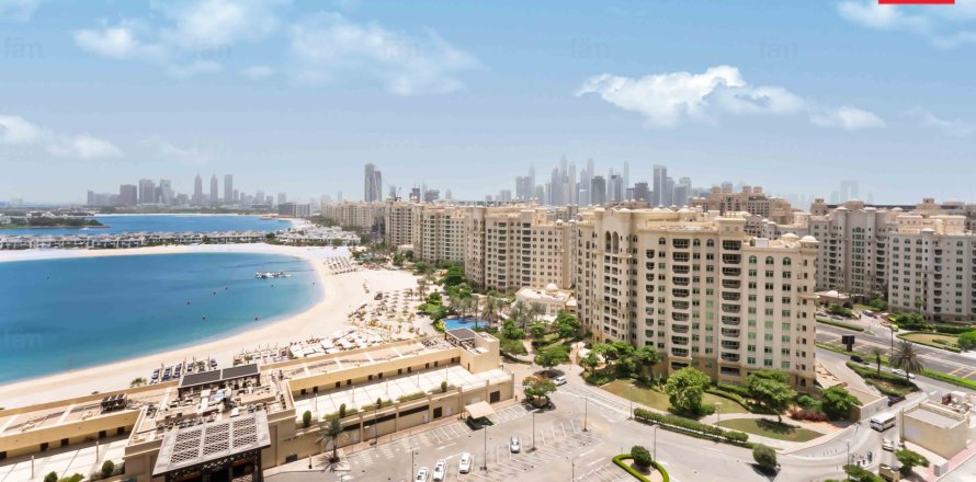 Appartamento a Palm Jumeirah, Dubai, EAU 3 camere da letto, 222.2 mq. № 682310