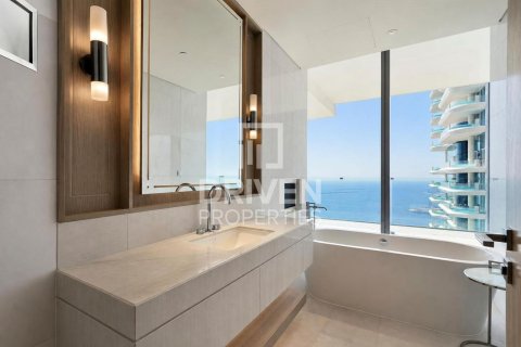 Apartment in Jumeirah Beach Residence, Dubai, UAE 3 bedrooms, 299.43 sq.m. № 755731 - photo 15