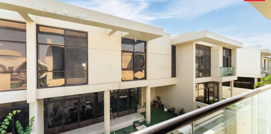 Townhouse în Dubai, EAU 3 dormitoare, 255.9 mp.  №655798