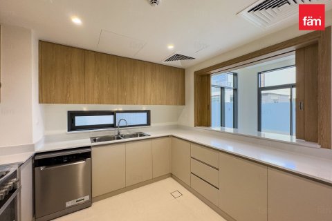 Villa til leie i Dubai, Emiratene 4 soverom, 266.9 kvm Nr. 655800 - Foto 8