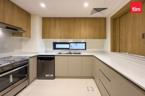 Villa til leie i Dubai, Emiratene 4 soverom, 266.9 kvm Nr. 655800 - Foto 9