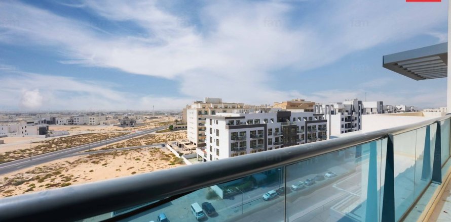 Zgrada u gradu International City, Dubai, UAE 2536.5 m2 Br. 655804