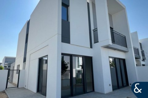 Villa itt: Dubai Land, Dubai, EAE, 4 hálószoba, 216 m², azonosító: 671011 - fénykép 1