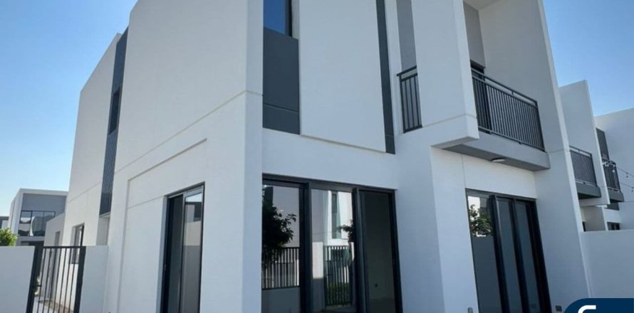 Villa itt: Dubai Land, Dubai, EAE, 4 hálószoba, 216 m², azonosító: 671011