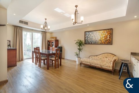 וילה למכירה ב The Springs, Dubai, איחוד האמירויות  3 חדרי שינה, 290 מ"ר, מספר 671231 - תמונה 1